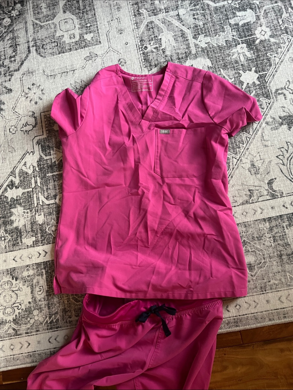 Figs Women's Scrub Set in Bright Pink